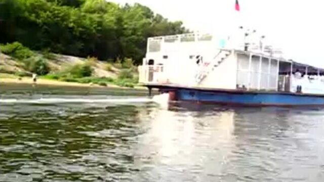 Баржа-ролик №2, по-моему у нас проблемы со свечами (1720)