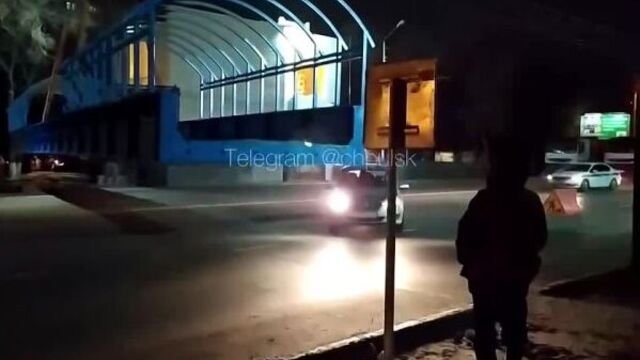 В ульяновске подростки уходят от погони, чуть не задев висящий мост
