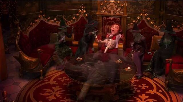 Румпельштильцхен шрек навсегда в майами | мужик парень карлик отдыхает, чиллит на диване и пьет шампанское | мем тикток | для вп