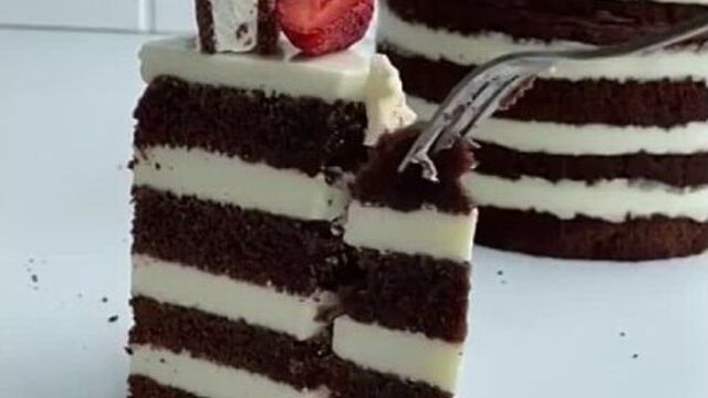 Торт киндер молочный ломтик