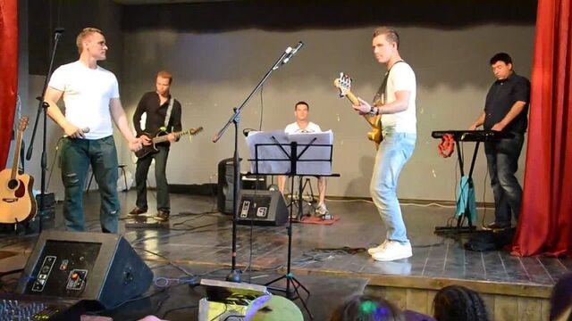 Гр.зеленый слонь - пацефист( авторская)