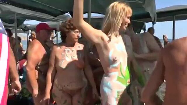 Коктебель. нудистский пляж. эротика. нудисты. много голых женщин. свободу сиськам. секс. натуристы. без трусов. семейный нудизм