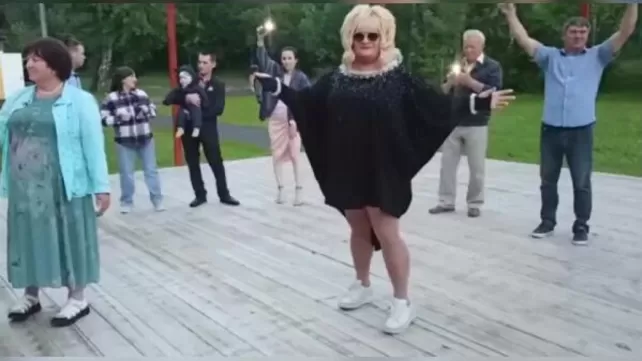 Трусикисіз жалаңаш Алла Гришко