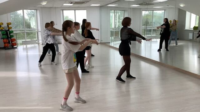 Video by фитнес-клуб "акуна матата" в томске