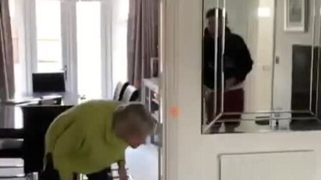 Бен чилуэлл пошутил над мамой