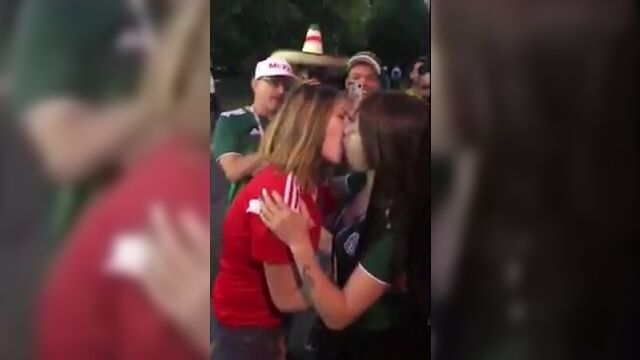 Состязание россии с мексикой которое мы заслужили )) (молоденькие лесбияночки сосутся)