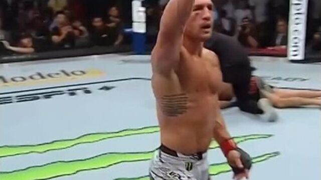 #ufc274 чендлер нокаутировал тони фергюсона