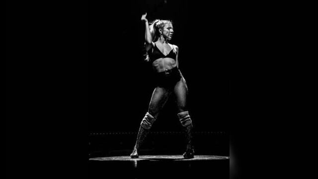 Юлиана бухольц. финал танцы на тнт. под песню natta – сердце бьется