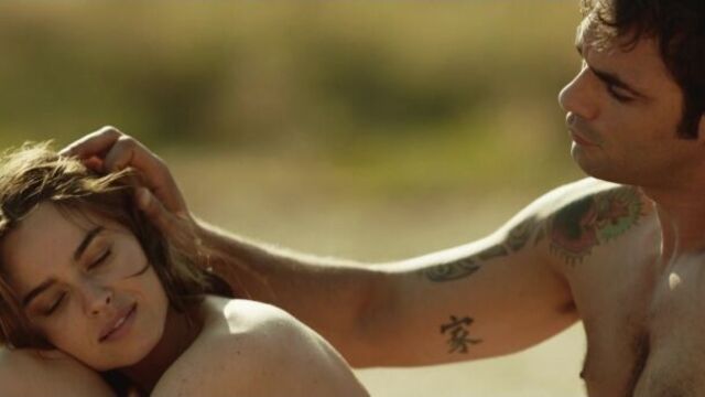 Kasia smutniak, carolina crescentini nude - allacciate le cinture (2014) hd 1080p