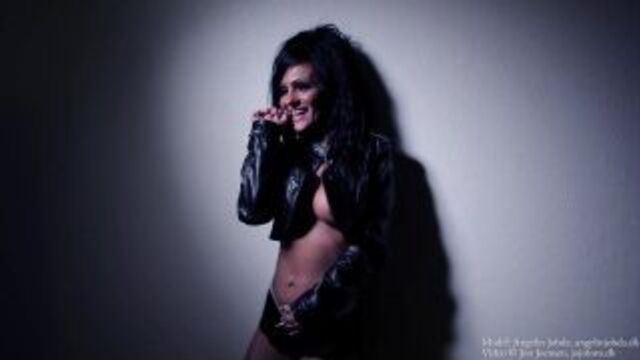 Angelin jobda in the dark in засветы