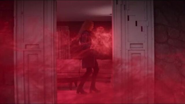 Вандавижен. 8 серия. [отрывок 2/2]. ванда использует магию хаоса и создает вествью. ванду признают алой ведьмой.