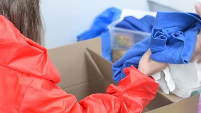 Жительница москвы рассказала о желании усыновить ребёнка с донбасса