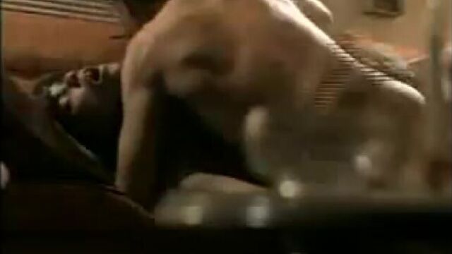 Halle berry sex scene nude / голая хэлли берри эротическая сцена секс