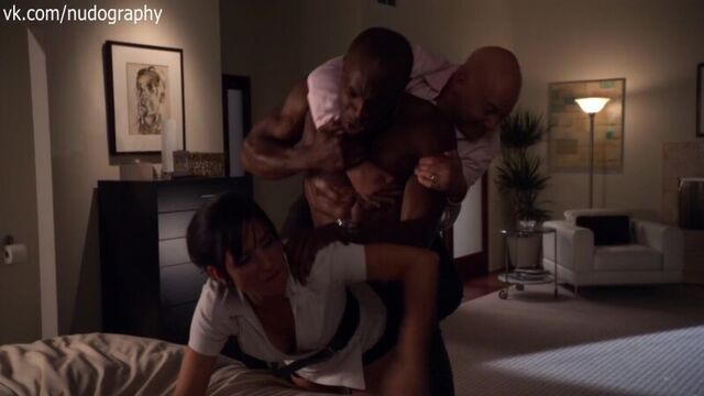 Памела адлон (pamela adlon) в сериале "блудливая калифорния" (californication, 2009) сезон 3 / серия 2 (s03e02)