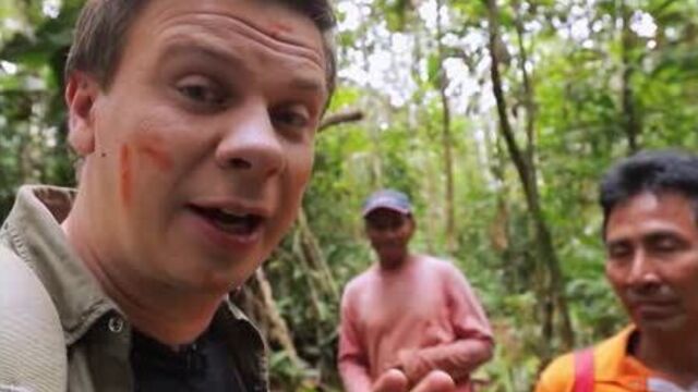 Дмитрий комаров пробует махохой