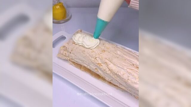 Меренговый десерт