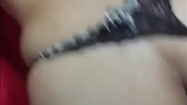 Olgun kadın aynada vücudunu gösteriyor порно видео онлайн 