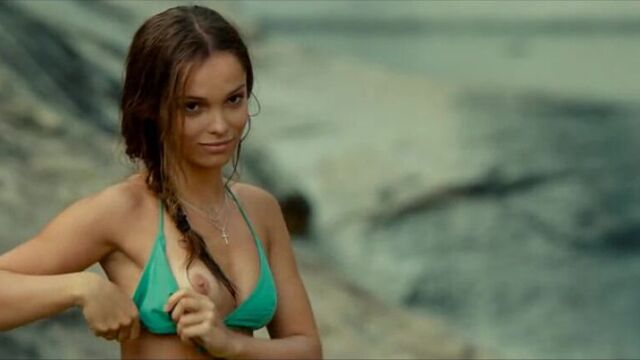 Голая девочка из фильма этот неловкий момент 18+ голые актрисы кино звезда разделась лола ле ланн засветила грудь эротика сосок