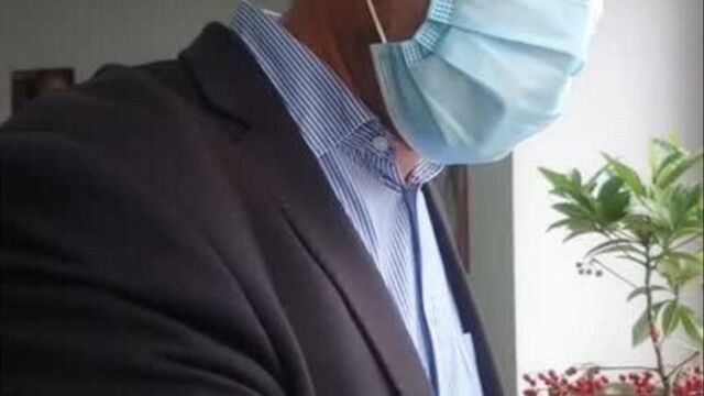 Покрытие очковой линзы shamir glacier anti-fog с защитой от запотевания.