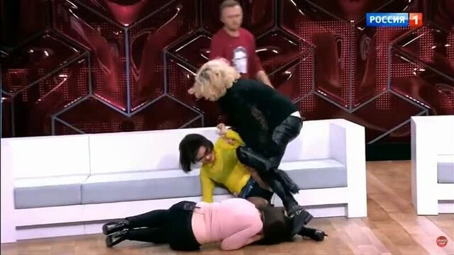 Драка - екатерина терешкович (жена гогена солнцева) против дочери полины давыдовой