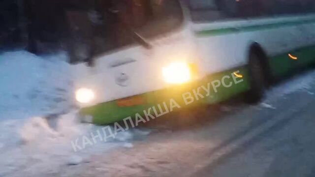 Автобус улетел в кувет