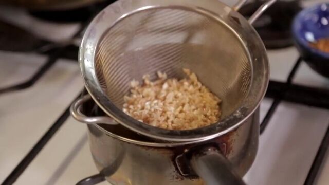 [шеф-повар василий емельяненко] попкорн из гречки. рецепт для поваров.