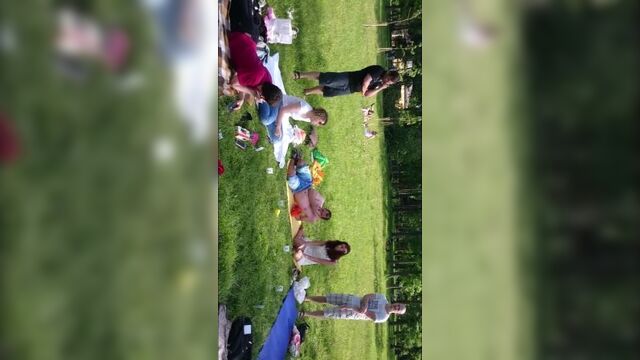 "коварные женщины, всех мужиков перестреляли"