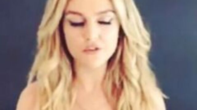 Перри эдвардс говорит о любимой песне деми