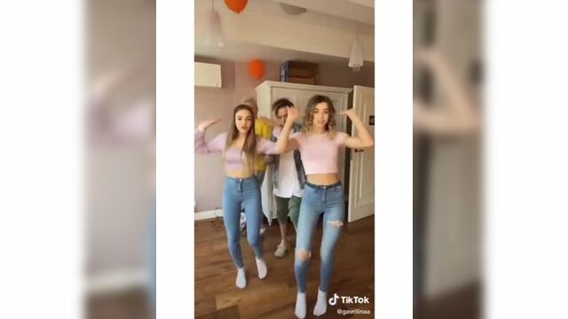 Юлия гаврилина и валя карнаухова