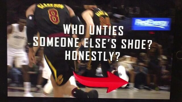 Келли убре разбойничает