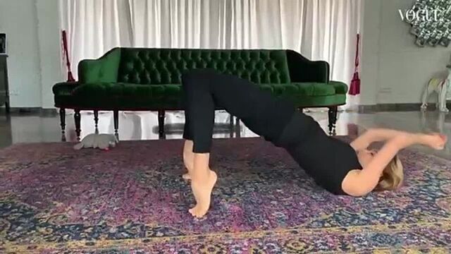 Ляйсан утяшева показала чем заняться дома во время самоизоляции