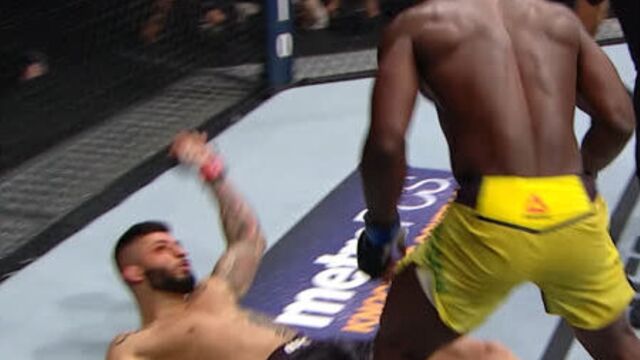 Абдул разак альхассан отправил в нокаут сабаха хомаси!