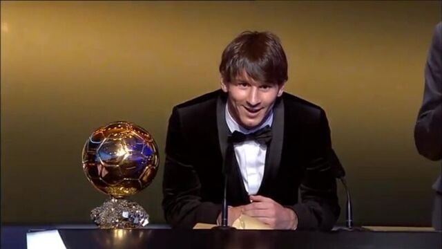 Золотой мяч месси 2010 года