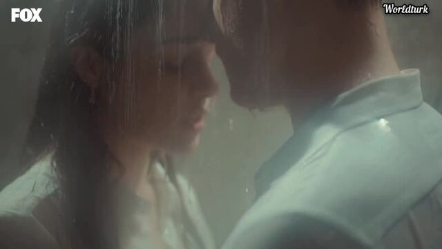 Эда и серкан в душе, "ты постучи в мою дверь"