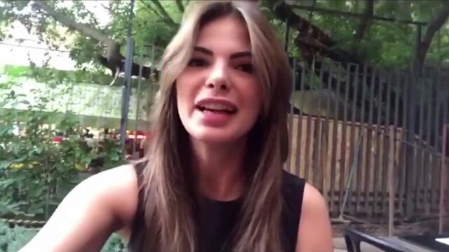 Девушки напутствуют слуцкого.