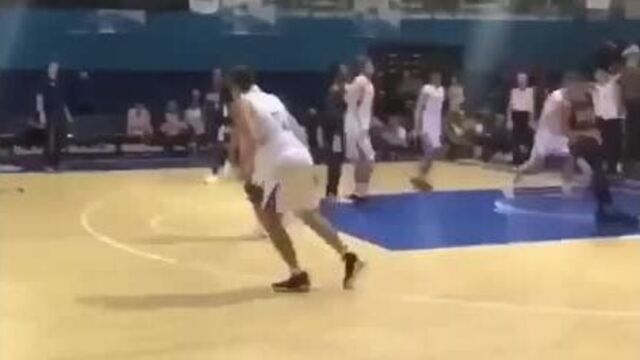 Ламело болл сажает на задницу питерского пацана