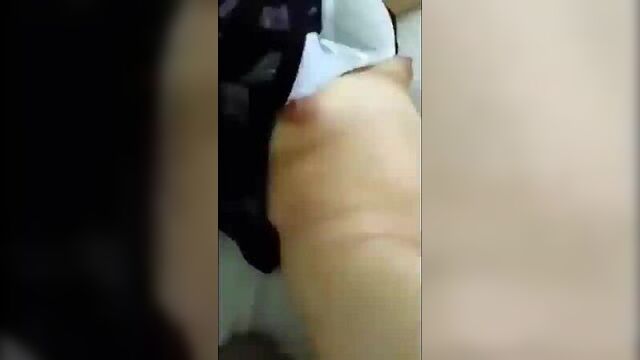 Kadını hard sikiyor