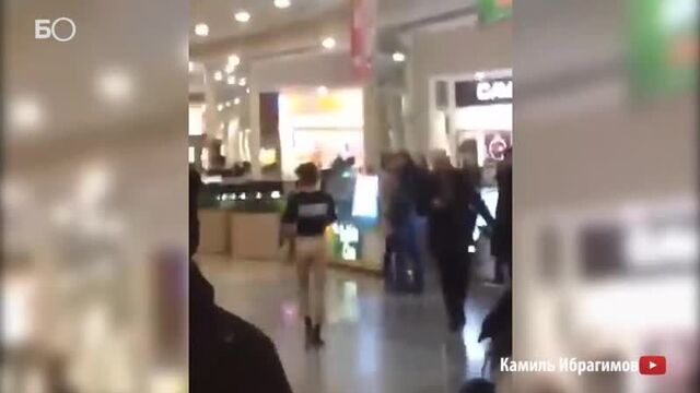 Голый мужчина вызвал шок в торговом центре казани