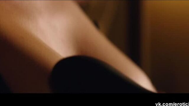 Пятьдесят оттенков свободы (2018) дакота джонсон и джейми дорнан сцена 3