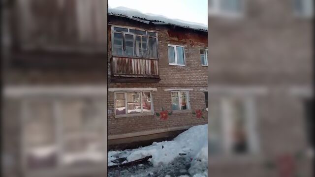 Перми в аварийном доме, где проживают люди, обрушилась стена