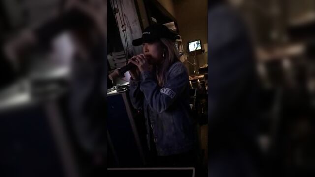 Джеймс с лизой и друзьями в суши-баре/караоке yakitori boy-japas, филадельфия.