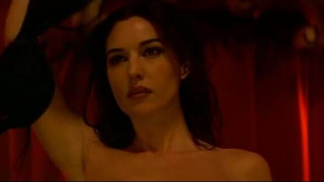 Моника беллуччи (monica bellucci) в фильме "фрэнк спадоне" (frank spadone, 2000, ричард бин) hd 720p голая? секси!
