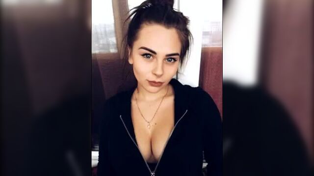 Михалина трясёт голой грудью засветы на стриме голые знаменитости блогерши стримерши без одежды приватный слив михалины