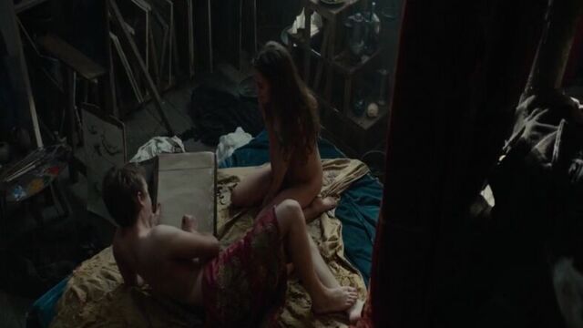 Кара делевинь , холлидей грейнджер , алисия викандер - тюльпанная лихорадка