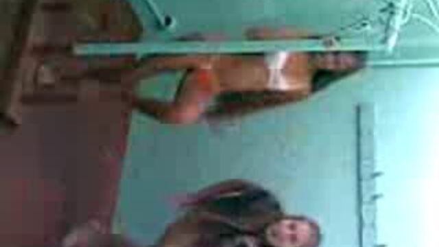 Ебанутые школьницы. снимал трудовик)