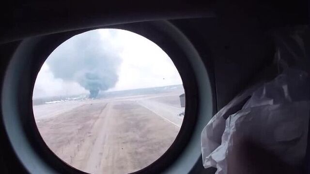 Аэродром "антонов"в гостомеле в первые часы штурма подразделениями вдв рф.