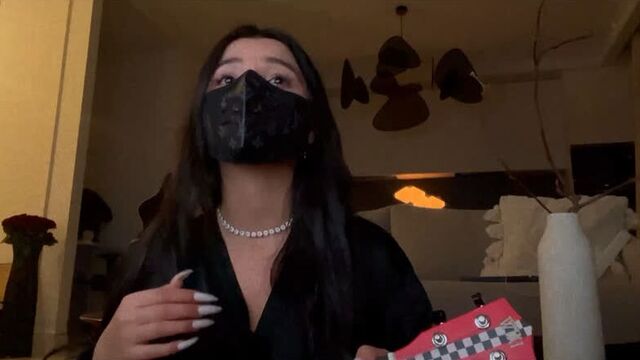 Амина тендерлибае поёт вживую 