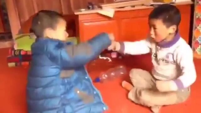 Камень-ножницы-бумага. эпическое противостояние (vhs video)