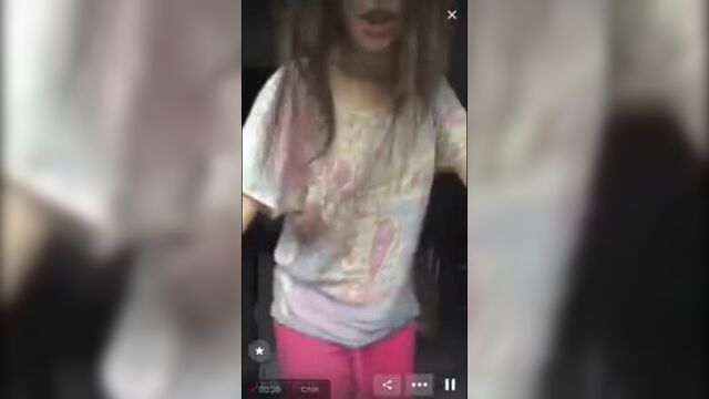 Парень раздел свою девушку на стриме | голая, секс, оффница, школа, sex, расческа, вписка, loli, домашка, periscope, офф, sex