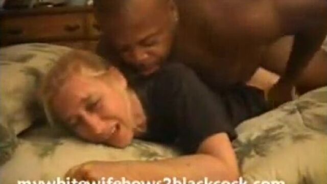 Жена расплачивается за долги мужа темнокожему товарищу. sexwife cuckold slut bbc anal сексвайф куколд анал